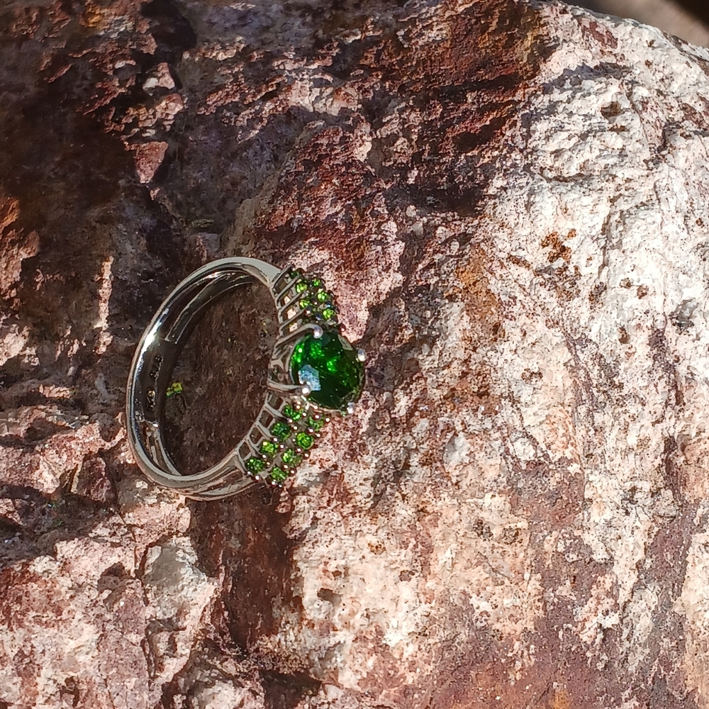 NEW TRAVORITE RING - Picture 4 of 4